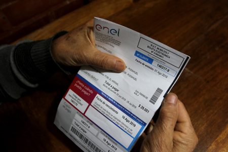 Aumento en Tarifas Eléctricas en Chile: Más de un Millón de Personas Solicitan Subsidio en la Primera Semana